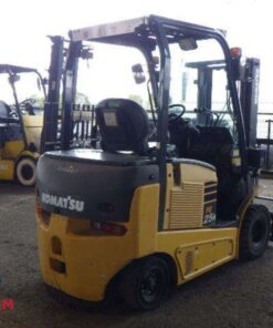 xe-nang-dien-komatsu-2.5-tan