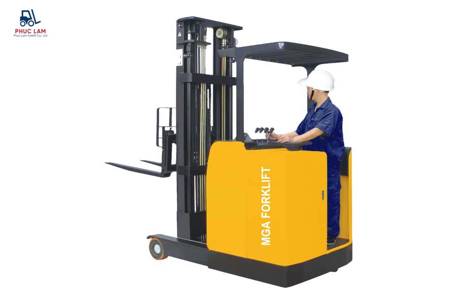 Ưu điểm của xe nâng điện - Dễ điều khiển