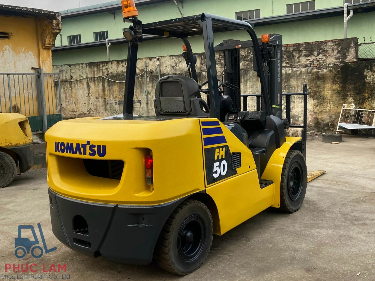 Xe nâng dầu Komatsu 5.0 tấn model FH50-1