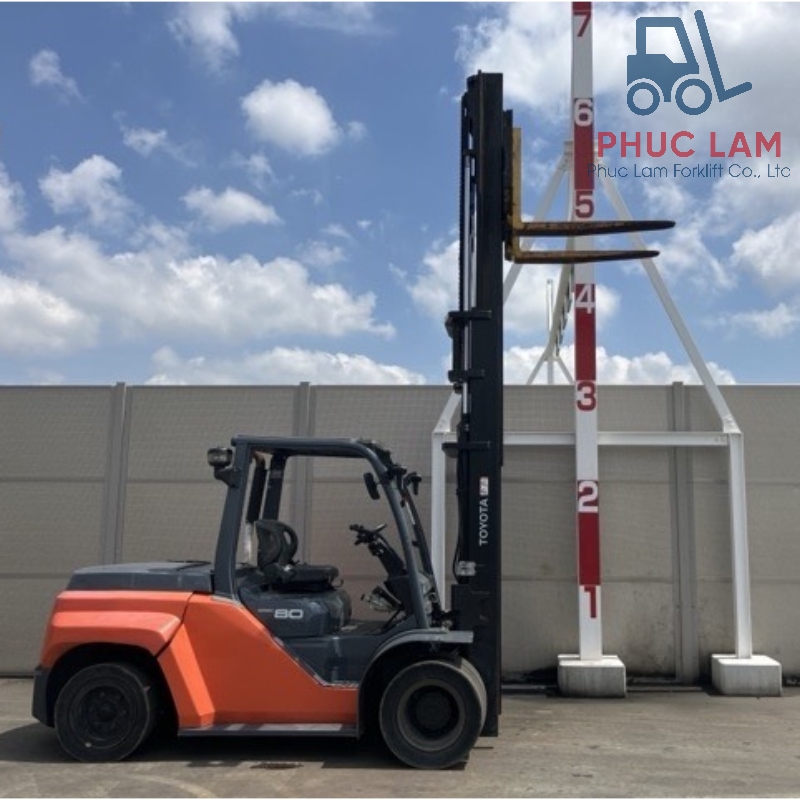 Xe nâng dầu Toyota 8.0 tấn model 8FD80 cũ