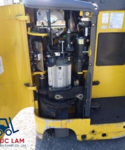 xe-nang-komatsu-dien 0.9-tan