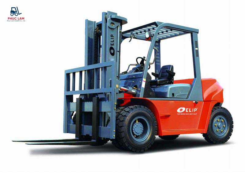 Nên mua xe nâng tự động hay số sàn