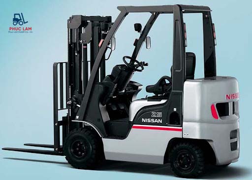 Xe nâng dầu 5 tấn Nissan