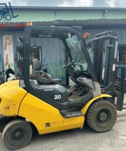 Xe nâng dầu Komatsu 2.0 tấn model FD20T-17