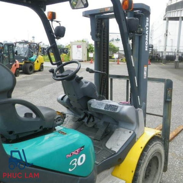 Xe nâng dầu Komatsu 3 tấn model FD30T-16 cũ