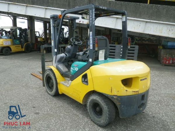 Xe nâng dầu Komatsu 3 tấn model FD30T-16 cũ