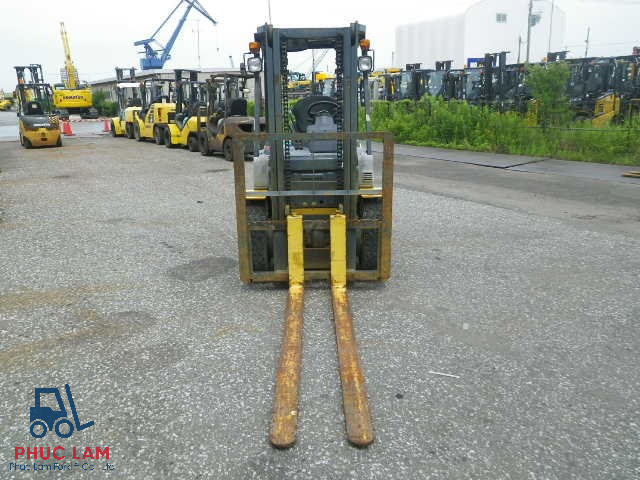 Xe nâng dầu Komatsu 3 tấn model FD30T-16 cũ