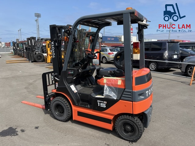 Xe nâng điện Toyota 1.5 tấn model 8FB15 cũ 