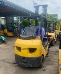 Xe nâng dầu Komatsu 3.0 tấn model FD30NT-16 cũ