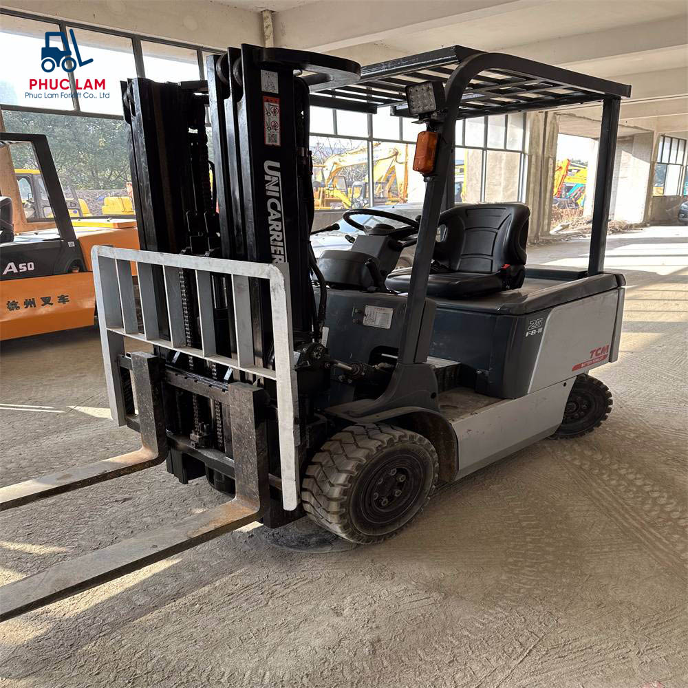 Xe nâng điện TCM FB25-7