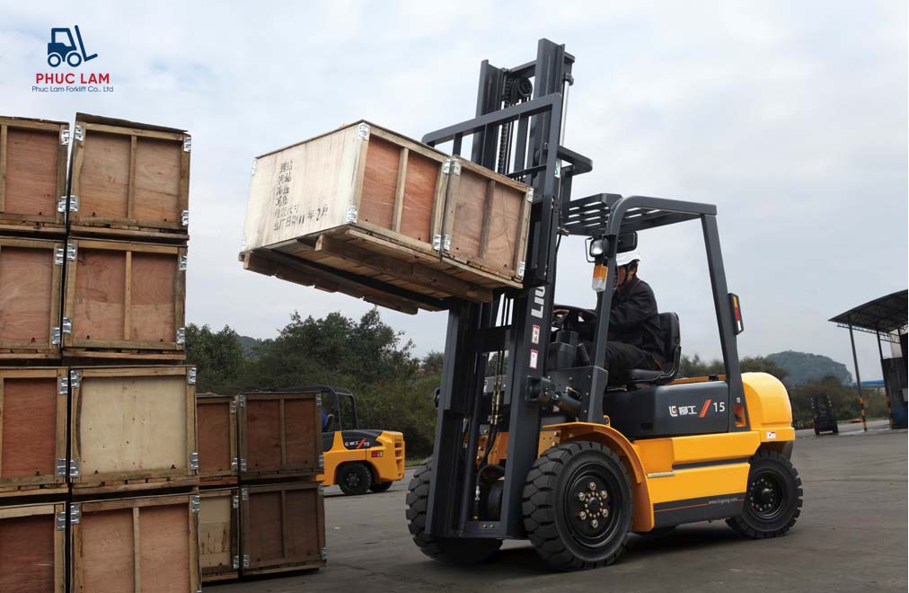 Xe nâng hàng Xe nâng hàng
