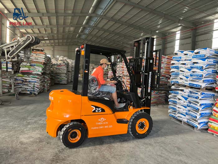 Nguyên lý hoạt động của xe nâng