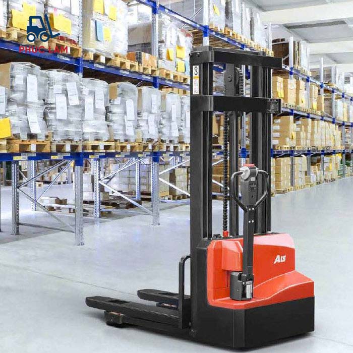 Ưu điểm xe nâng điện đứng lái