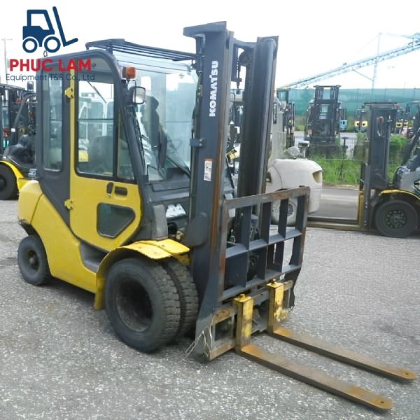 Xe nâng dầu Komatsu 2.5 tấn model FD25C-15 cũ