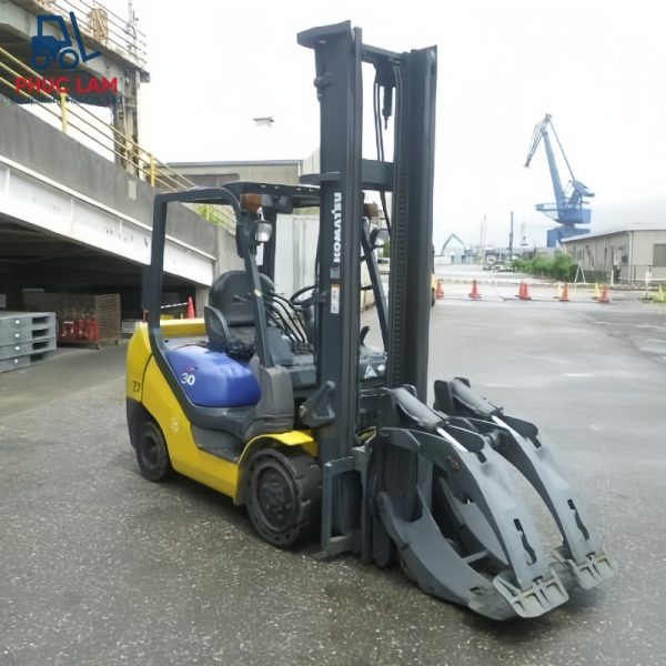 Xe nâng dầu Komatsu 3.0 tấn model FD30NT-16 cũ