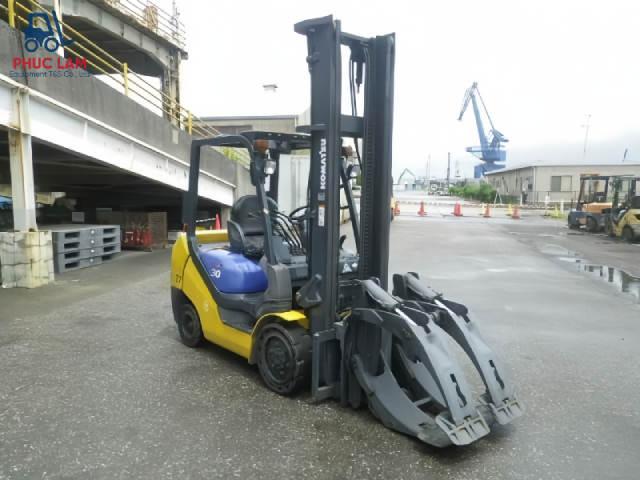 Xe nâng dầu Komatsu 3.0 tấn model FD30NT-16 cũ