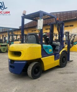 Xe nâng dầu ngồi lái Komatsu 2.5 tấn model FD25T-12 cũ