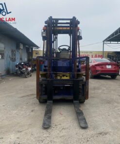 Xe nâng dầu ngồi lái Komatsu 2.5 tấn model FD25T-12 cũ