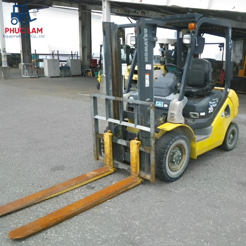 Xe nâng xăng Komatsu 2.0 tấn model FG20C-17 cũ sx 2019