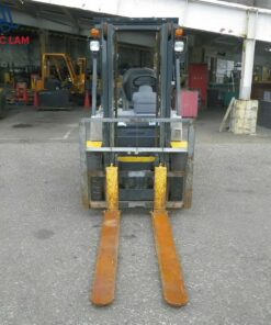 Xe nâng xăng Komatsu 2.0 tấn model FG20C-17 cũ