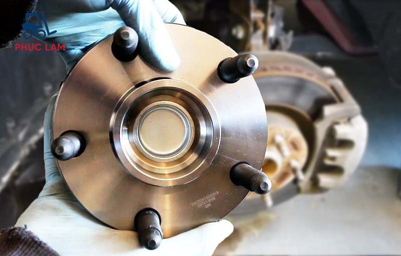 Vấn đề xe nâng gặp phải - Mayo và niền bánh sau