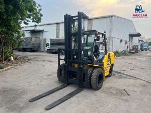 Xe nâng dầu 5 tấn Komatsu nhỏ