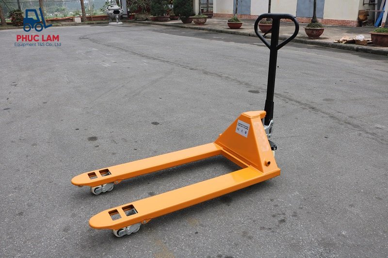 Xe nâng gắn tay cầm