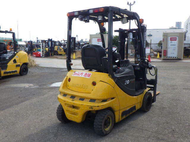 Xe Nâng Điện Komatsu 2.0 Tấn – Giải Pháp Nâng Hạ Linh Hoạt, Tiết Kiệm Cho Doanh Nghiệp