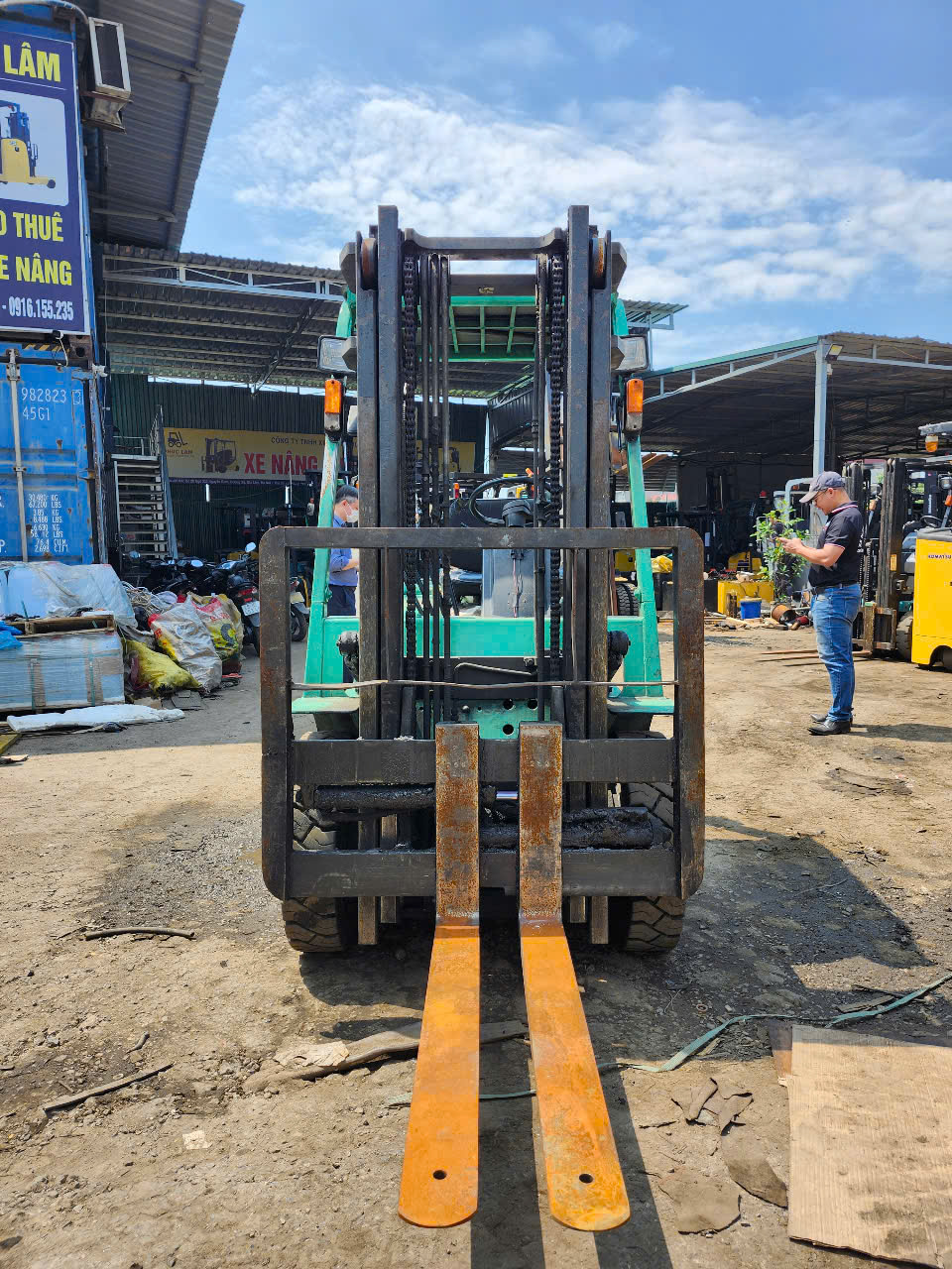 Xe Nâng Dầu Mitsubishi 2.5 Tấn FD25 – Hiệu Suất Ổn Định