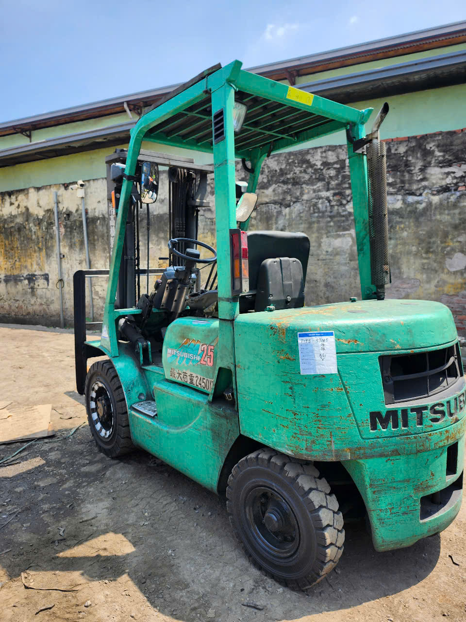 Xe Nâng Dầu Mitsubishi 2.5 Tấn FD25 – Hiệu Suất Ổn Định