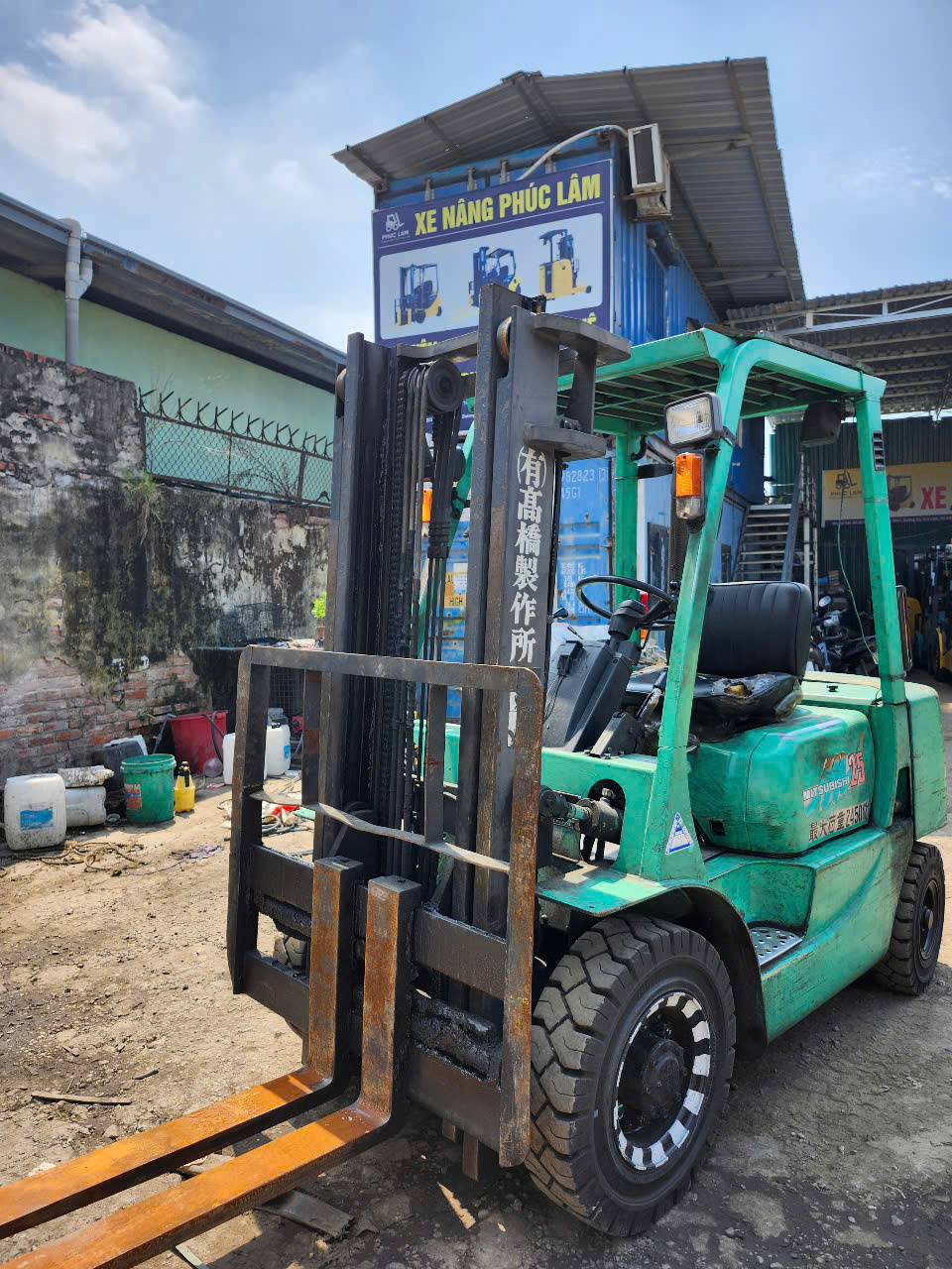 Xe Nâng Dầu Mitsubishi 2.5 Tấn FD25 – Hiệu Suất Ổn Định