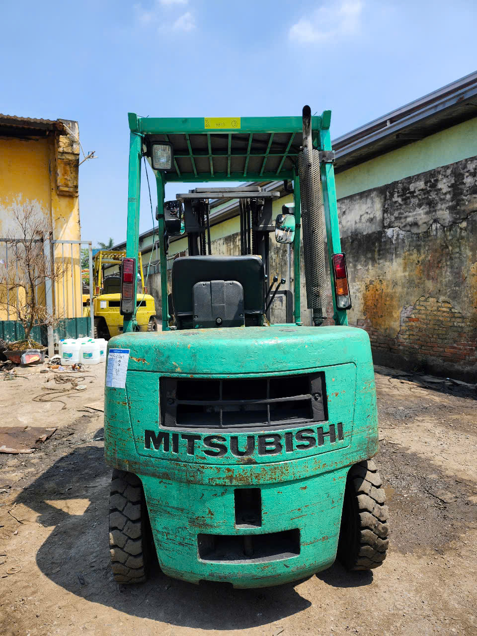 xe nâng dầu Mitsubishi 2.5 tấn FD25