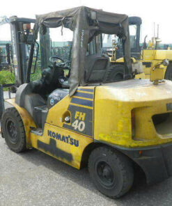 xe nâng dầu Komatsu 4 tấn