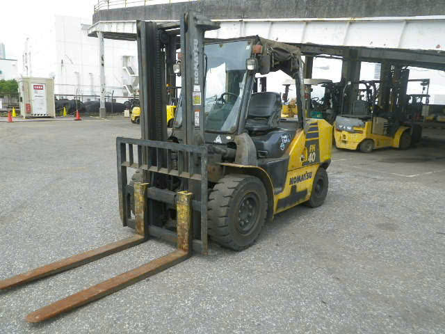 xe nâng dầu Komatsu 4 tấn