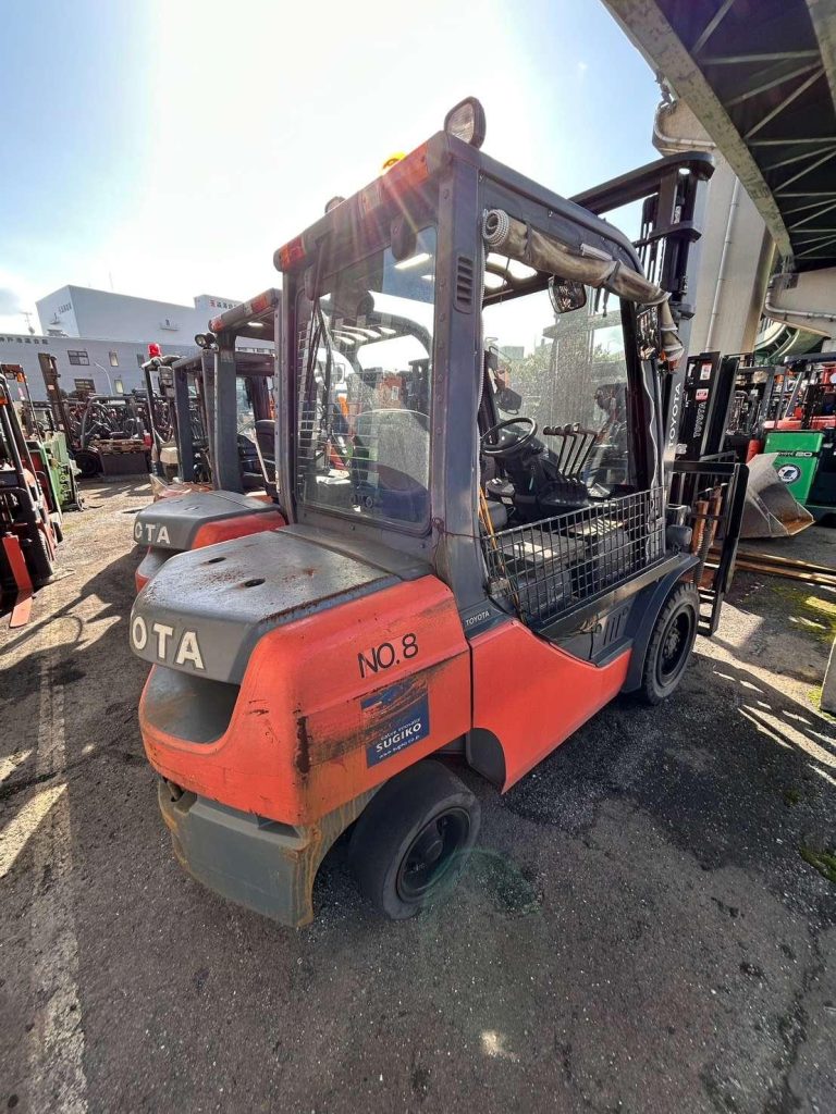 Lý do xe nâng cũ giá cao nhưng vẫn có người mua