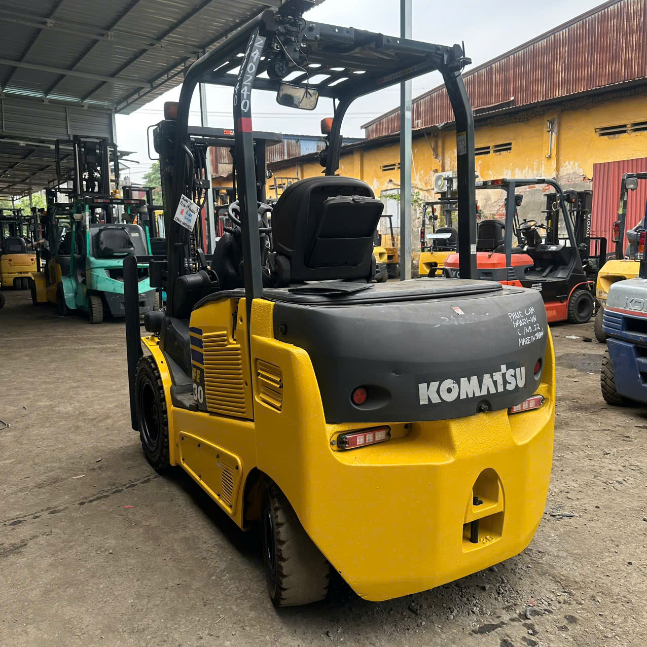 Xe nâng điện Komatsu 3 t FE30 (1)