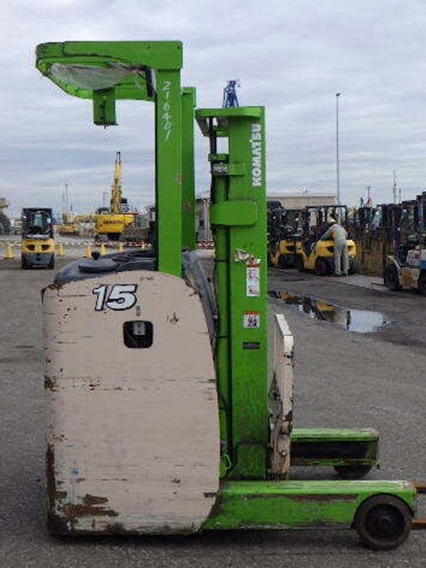 Xe Komatsu nâng điện đứng lái 1.5 tấn FB15RL-15