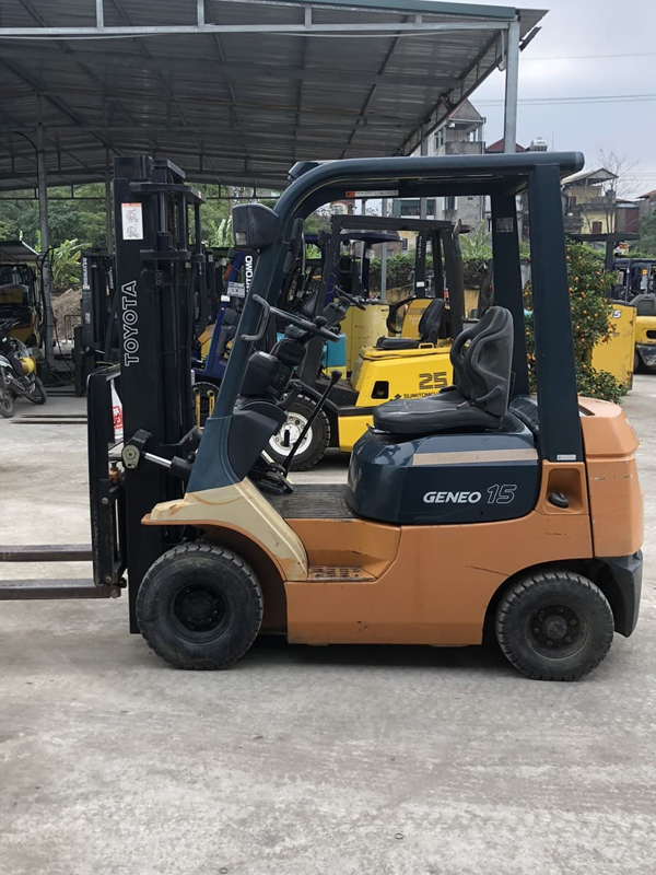 Xe nâng dầu 1.5 tấn Toyota 7FD15