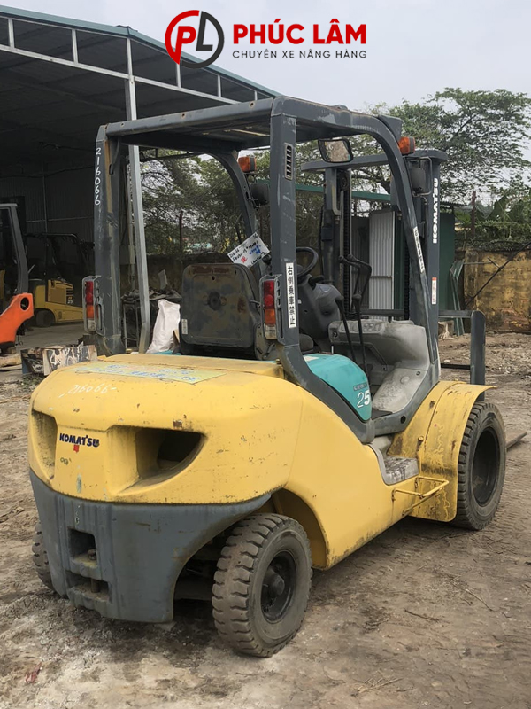 Xe nâng dầu ngồi lái 2.5 tấn Komatsu FD25C-15 - Ảnh 3