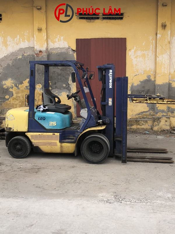Xe nâng dầu Komatsu ngồi lái 2.5 tấn FD25T-12 - Ảnh 2