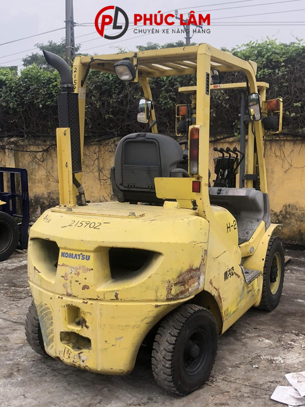 Xe nâng cũ chạy dầu 2.5 tấn Komatsu FD25T-16