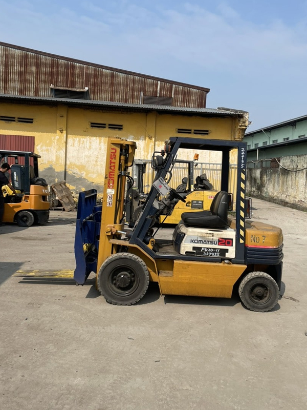 Xe nâng dầu 2 tấn Komatsu FD20-11 - Ảnh 2