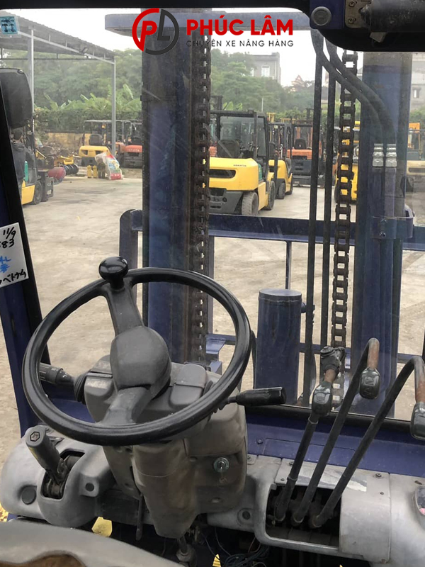Xe nâng dầu ngồi lái 3 tấn Komatsu FD30T-12 - Ảnh 4