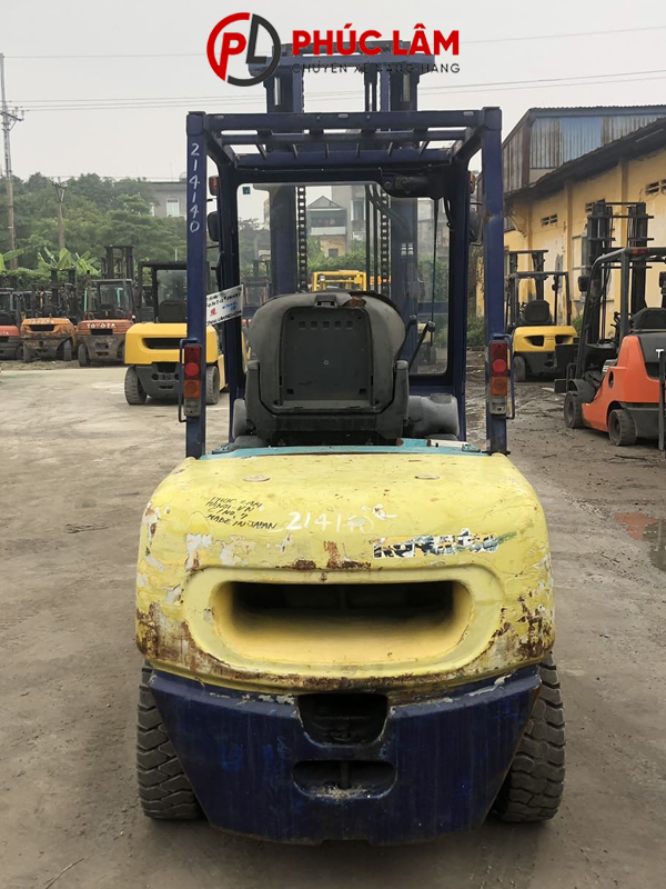 Xe nâng dầu ngồi lái 3 tấn Komatsu FD30T-12 - Ảnh 3