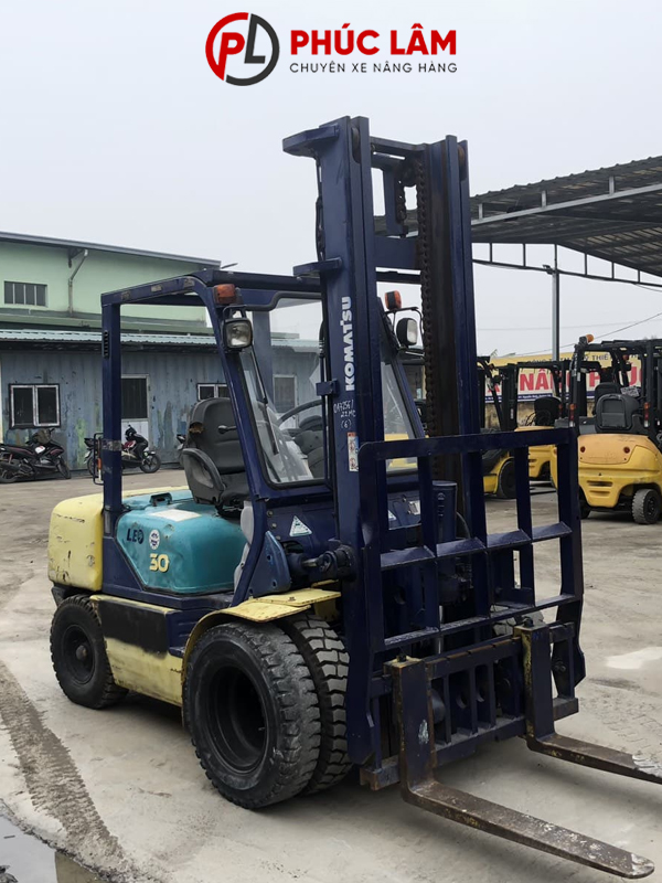 Xe nâng dầu ngồi lái 3 tấn Komatsu FD30T-12 - Ảnh 2