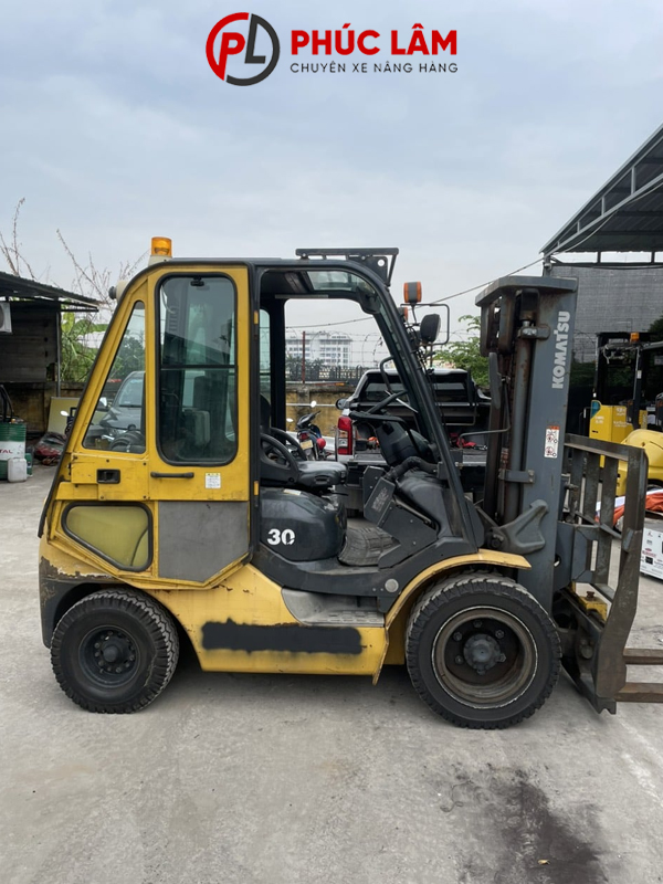 Xe nâng dầu 3 tấn Komatsu FD30T-17 - Ảnh 4