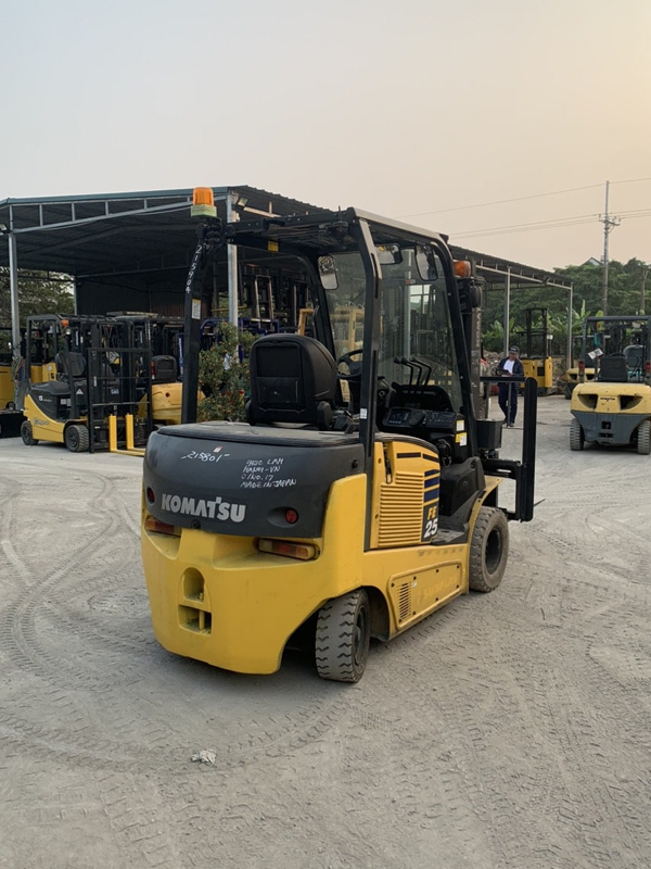 Xe nâng điện 2.5 tấn bình khô sạc nhanh Komatsu FE25-1 - Ảnh 3
