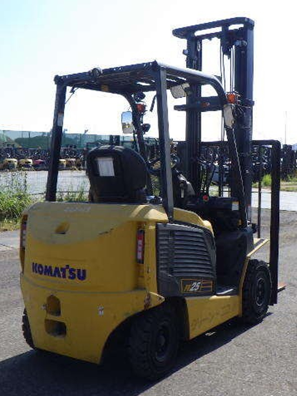 Xe nâng điện ngồi lái 2.5 tấn bình khô sạc nhanh Komatsu FE25-2 #320886 - Ảnh 2