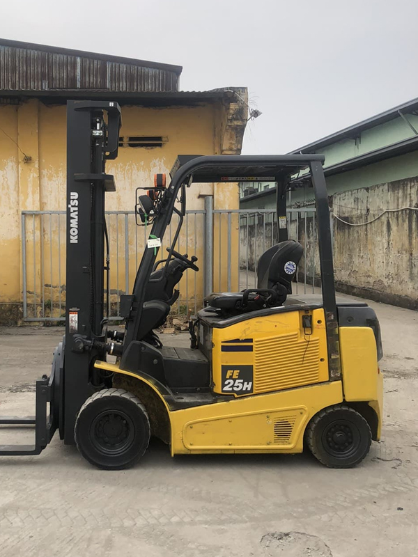 Xe nâng điện Komatsu 3 tấn bình khô sạc nhanh FE30-1 - Ảnh 2