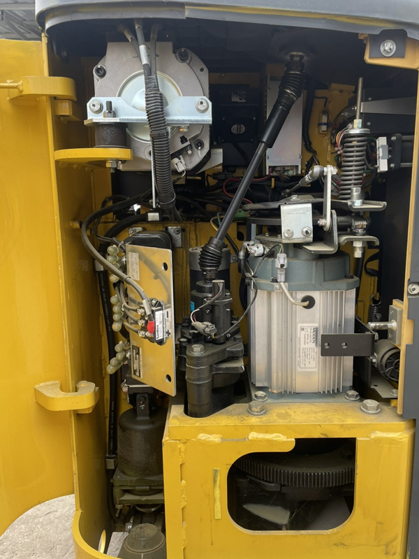 Xe nâng điện đứng lái 1 tấn Komatsu FB10RL-15 - Ảnh 4